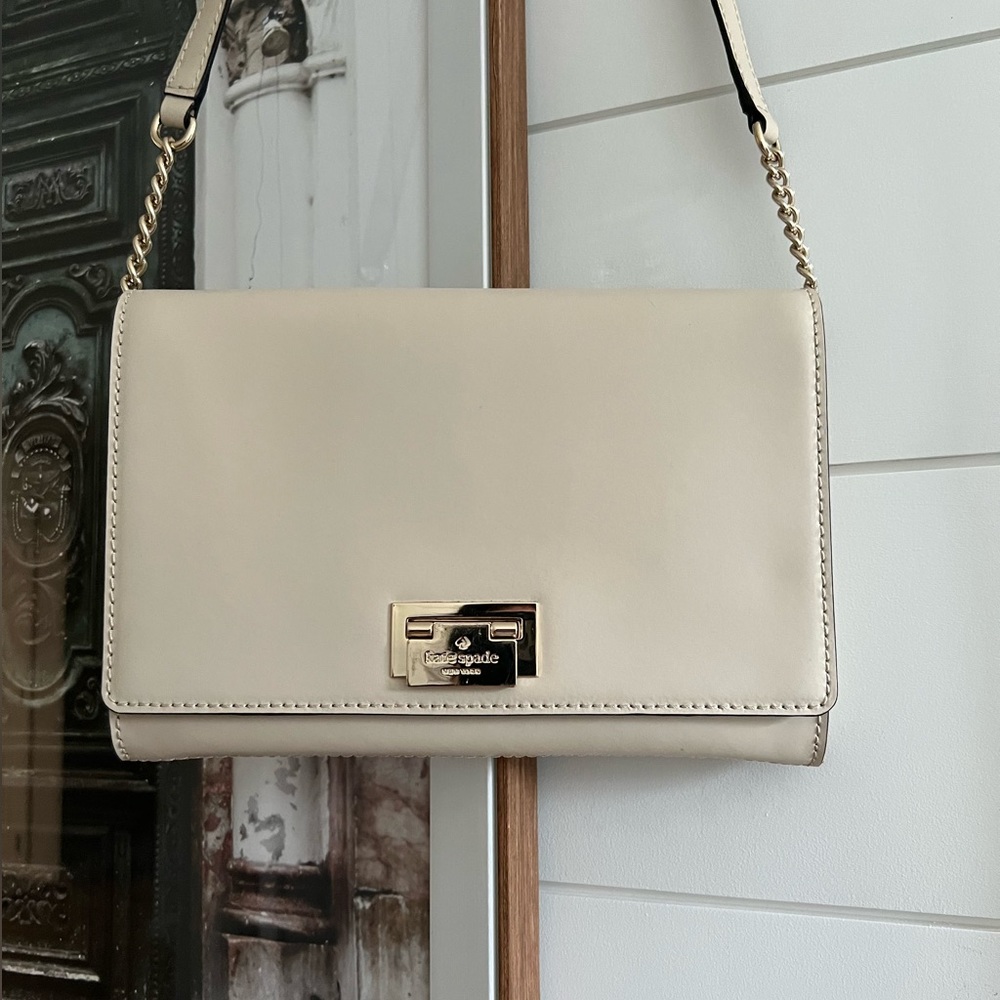 Kate Spade envelope style crossbody bag